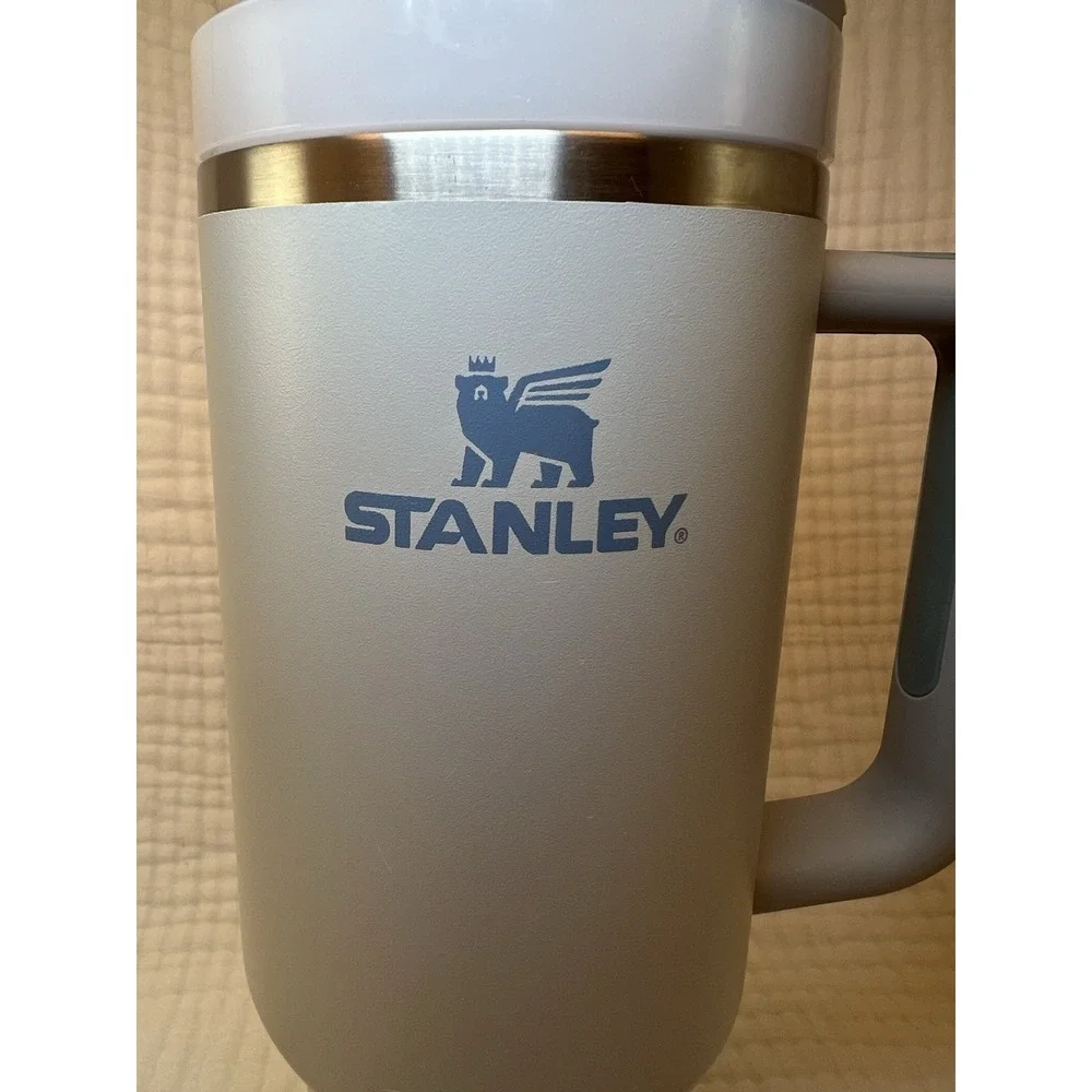 Stanley Quencher H2.0 FlowState 40oz Tumbler Handle No Straw Light Gray Cream - Picture 3 of 13